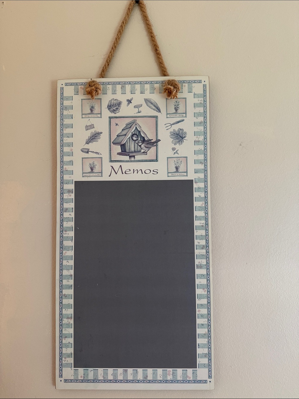 Pfaltzgraff Naturewood Hanging Chalkboard Sign